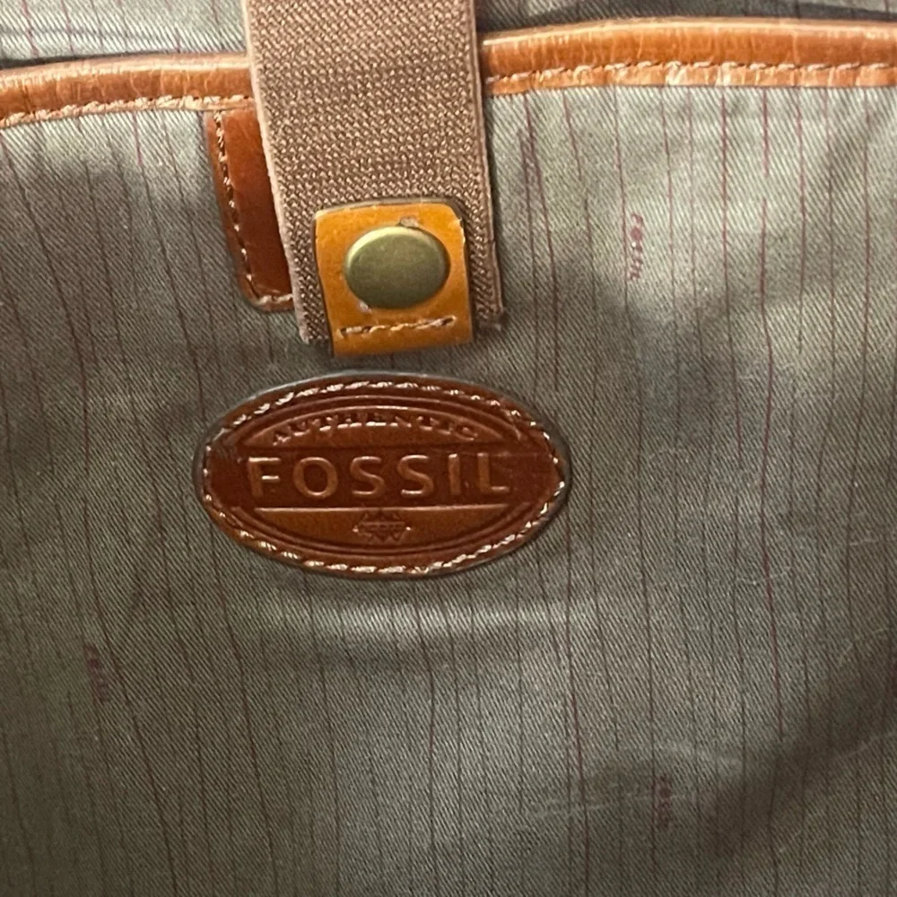 Fossil Brand Brown Leather Messenger Briefcase Travel Transit Bag Over Shoulder